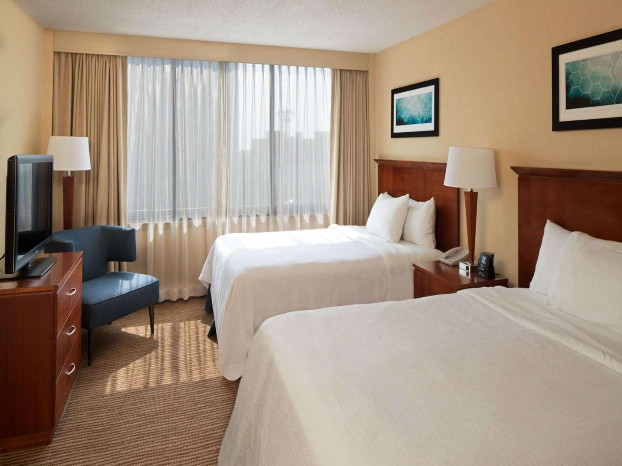 Embassy Suites Уинстон-Сейлем Экстерьер фото